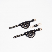 Черные кожаные наручники с клепками, кольцами и золотистой фурнитурой - Crazy Handmade - купить с доставкой в Обнинске Черные кожаные наручники с клепками, кольцами и золотистой фурнитурой - Crazy Handmade - купить с доставкой в Обнинске