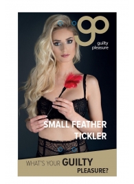 Пластиковая метелочка с красными пёрышками Small Feather Tickler - 32 см. - Blush Novelties - купить с доставкой в Обнинске