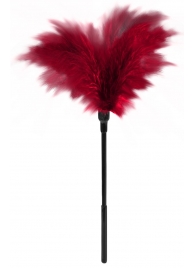 Пластиковая метелочка с красными пёрышками Small Feather Tickler - 32 см. - Blush Novelties - купить с доставкой в Обнинске