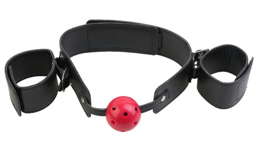 Кляп-наручники с красным шариком Breathable Ball Gag Restraint - Pipedream - купить с доставкой в Обнинске