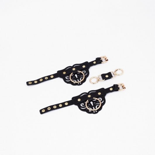 Черные кожаные наручники с клепками, кольцами и золотистой фурнитурой - Crazy Handmade - купить с доставкой в Обнинске Черные кожаные наручники с клепками, кольцами и золотистой фурнитурой - Crazy Handmade - купить с доставкой в Обнинске